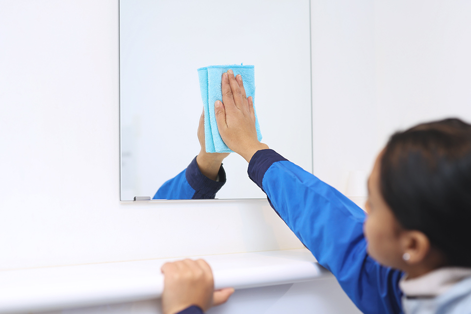 ビルメンテナンス事業（ヤエスビーエム）